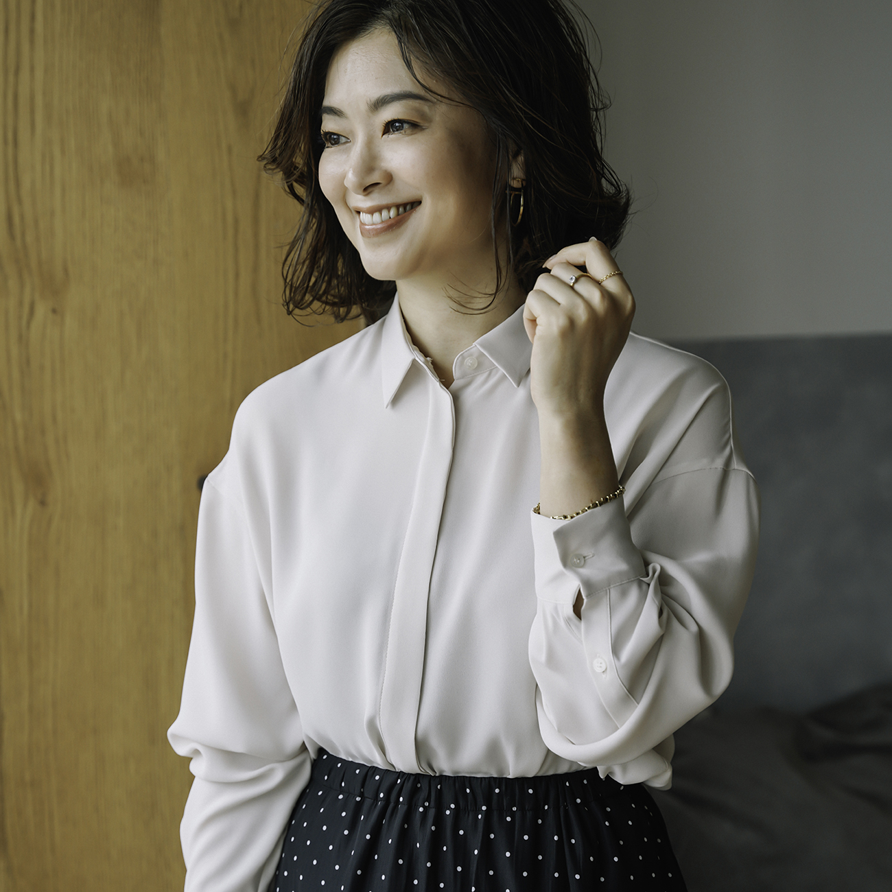 Vol.1 春目前、「とろみシャツ」が気になります | エディター 三尋木